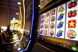 Filipino players browsing jiliapp sports and casino sections on mobile